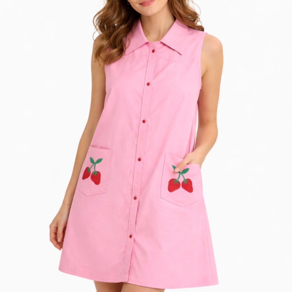 Vintage Danielle Pink Strawberry Patch Sleeveless Mod Vintage House Dress Robe